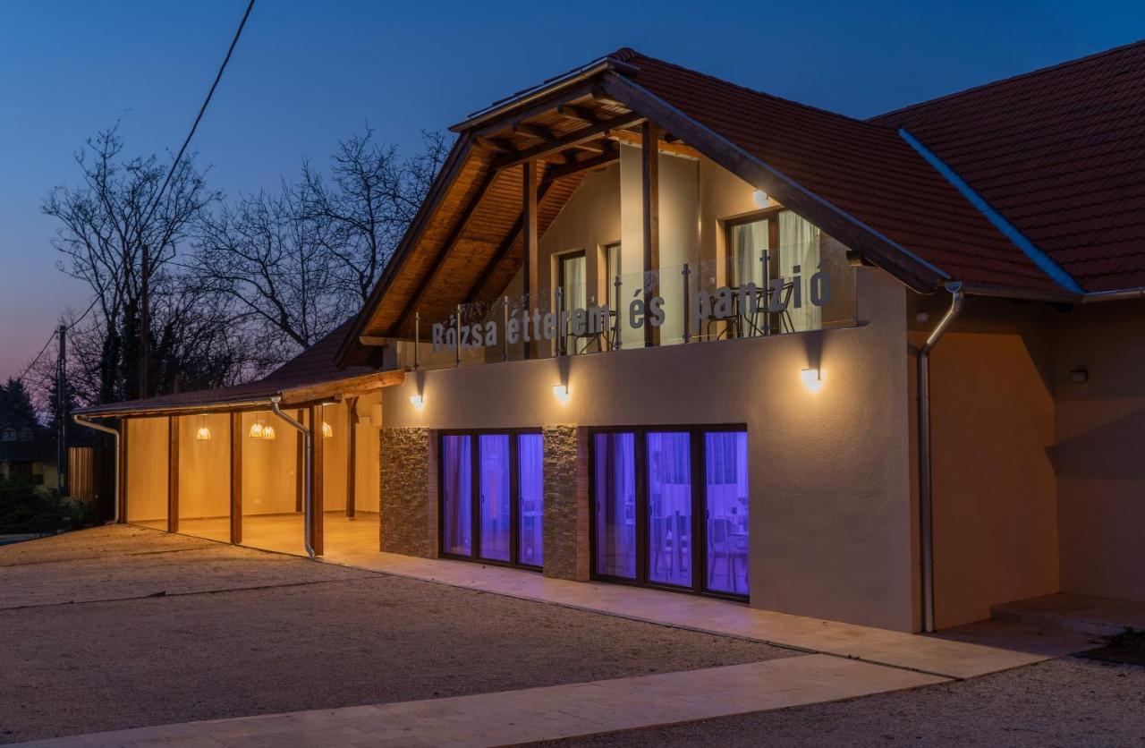 Rozsa Etterem & Panzio Pécs Exterior foto